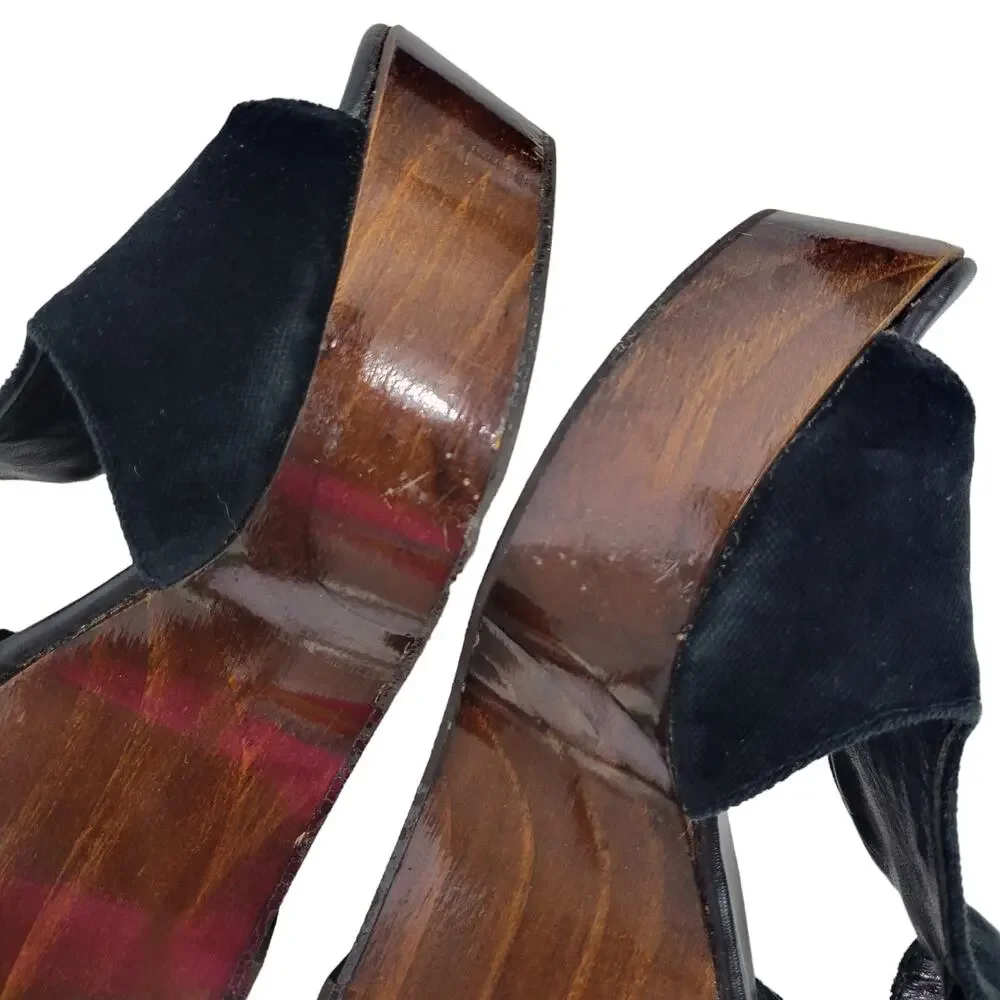 Bettye Muller Heel Wedge Black Velvet Platform Wood T Strap Peep Toe Chunky 9.5